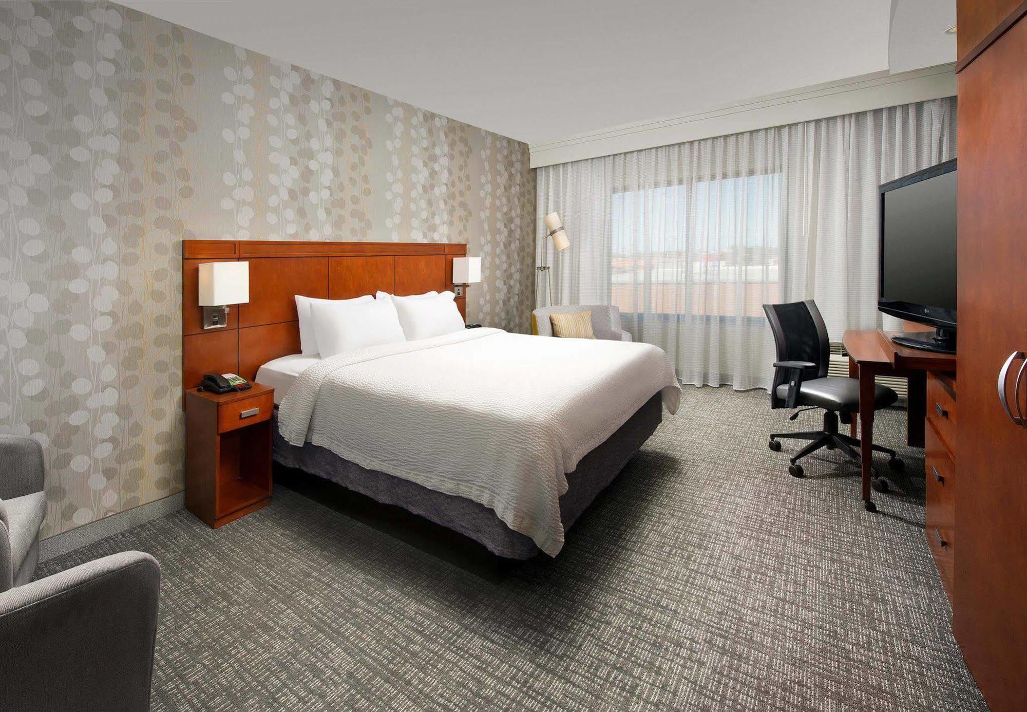 Courtyard By Marriott Wichita Falls Εξωτερικό φωτογραφία